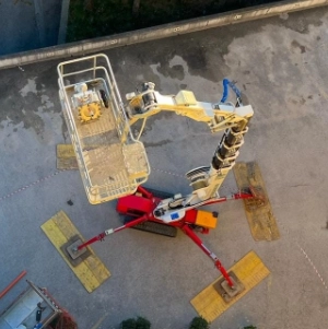 Perugia, intervento in quota: piattaforma