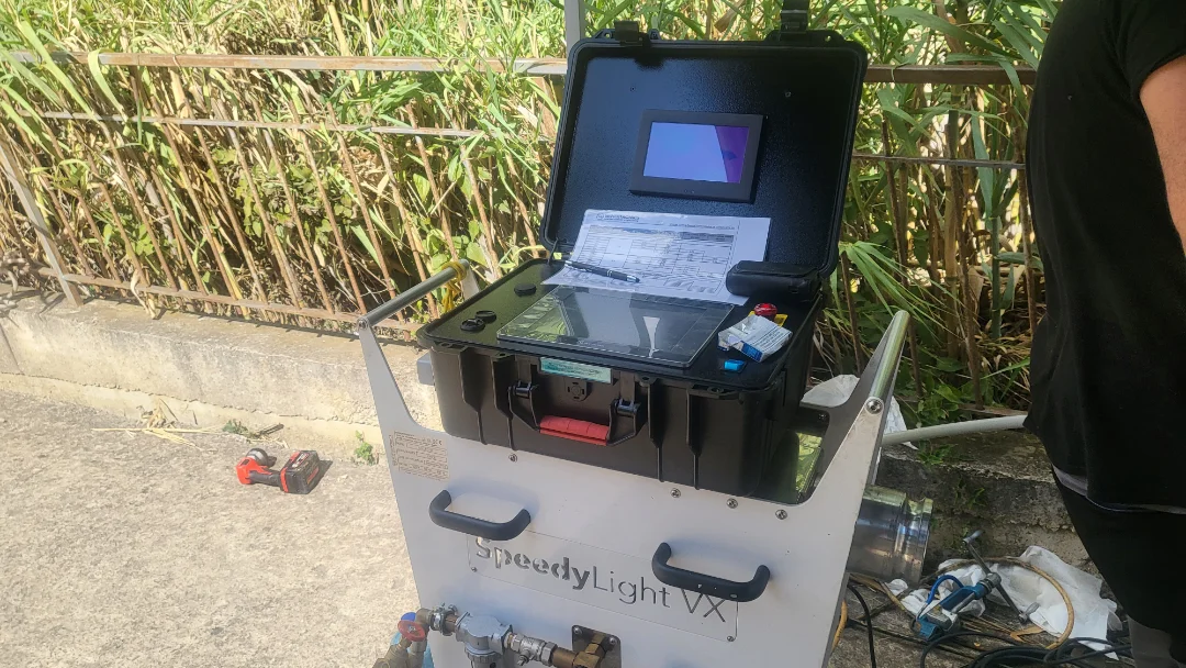 Porto Santo Stefano, macchinario relining UV